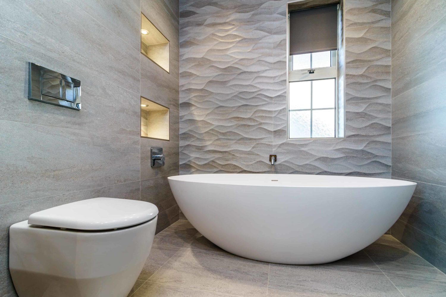 Luxury bathroom with accent wall tile