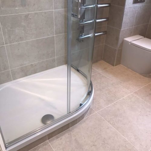 Modern Neutral En-suite with Offset Quadrant Shower