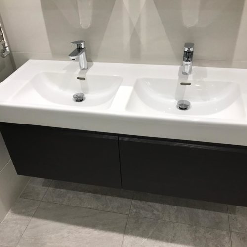 Walk in Shower with Double Basin Unit