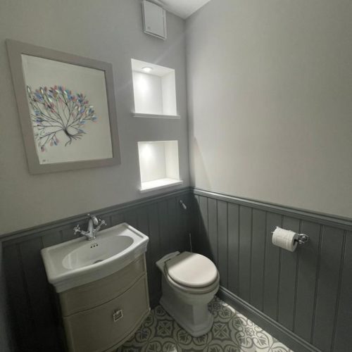 Luxury Traditional en suite bathroom